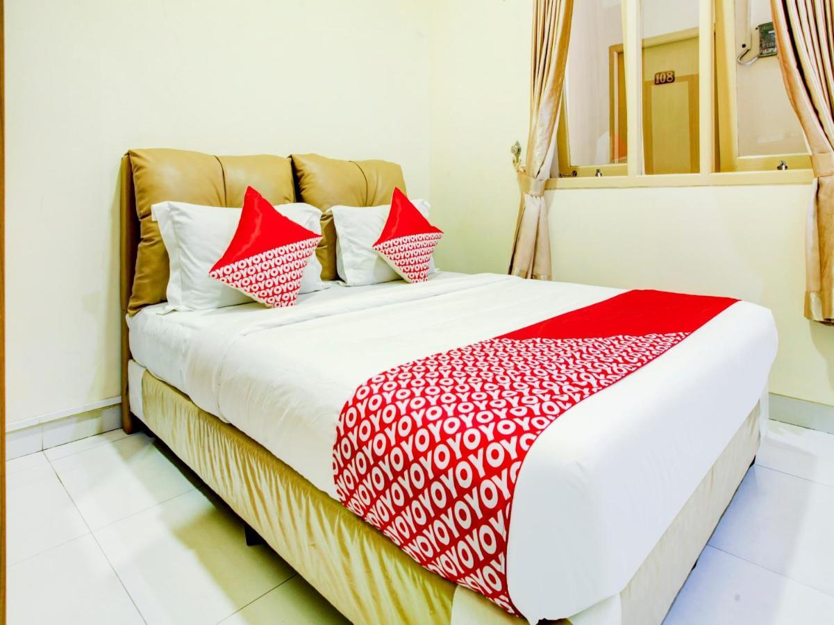 Oyo 90141 3A Syariah Hotell Jakarta Exteriör bild